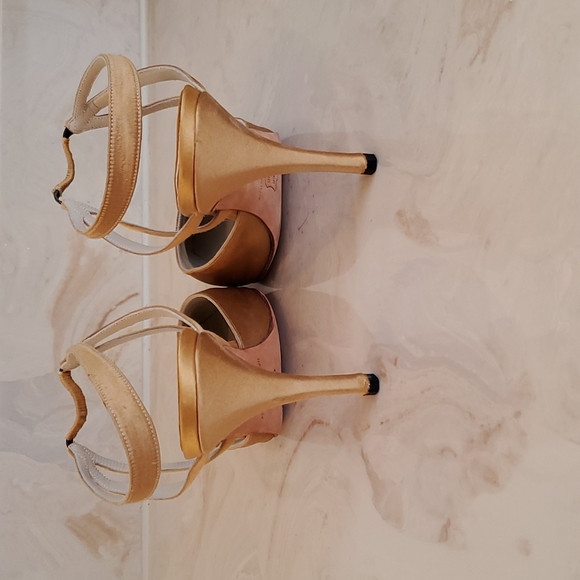 Authentic Manolo Blahnik Satin Heels 👠 - Picture 7 of 16